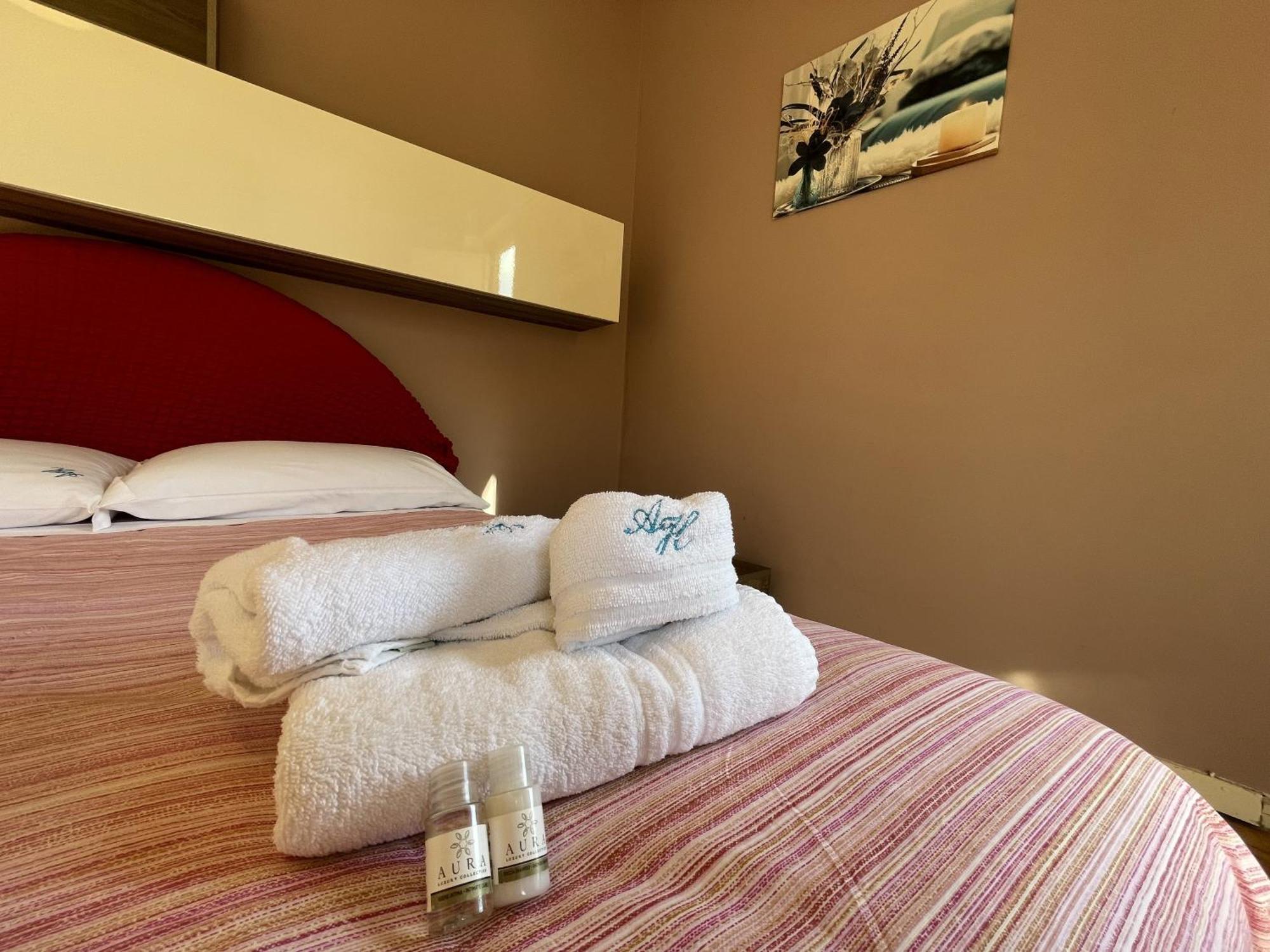 2 Apartments - Akragas Home 1 & 2 On Via Atenea City Center With View Агридженто Екстериор снимка